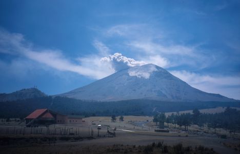 Soptící Popocatépetl